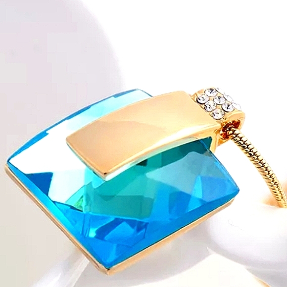 ❤️NWT 3 pcs Set RING, EARRINGS, NECKLACE. - Picture 3 of 7